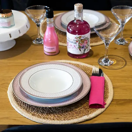 Fancy In Peaceful Area - 아파트 *