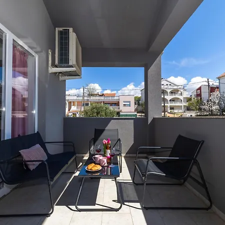 Fancy In Peaceful Area - Apartament Zadar