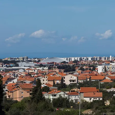 Fancy In Peaceful Area - 아파트 *