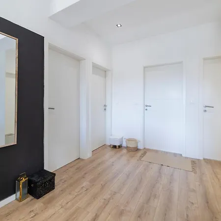 아파트 Fancy In Peaceful Area - 자다르