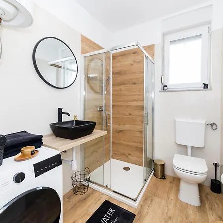 Fancy In Peaceful Area - 자다르