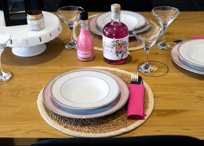 Fancy In Peaceful Area - شقة *