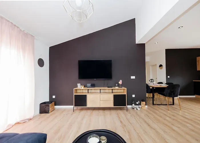 Fancy In Peaceful Area - Apartament Zadar