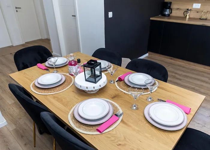 Fancy In Peaceful Area - زادار