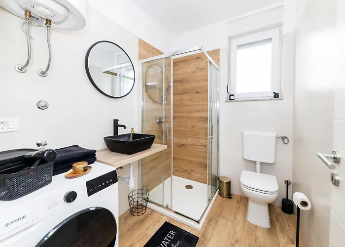 Fancy In Peaceful Area - زادار