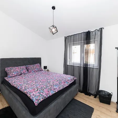 Fancy In Peaceful Area - Zadar