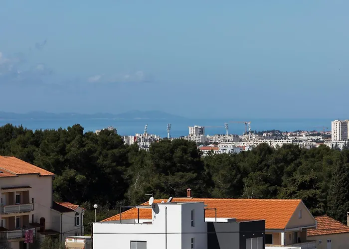 Apartman Fancy In Peaceful Area - *